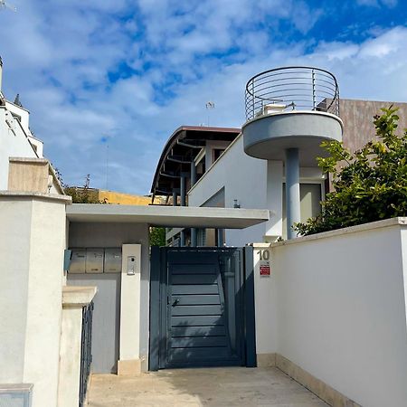 The Shabby House - Charming Seaside Retreat In Central Anzio, Steps From Beach And Train Station 외부 사진