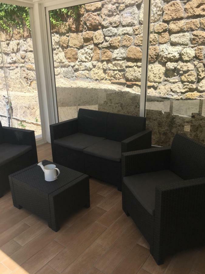 The Shabby House - Charming Seaside Retreat In Central Anzio, Steps From Beach And Train Station 외부 사진
